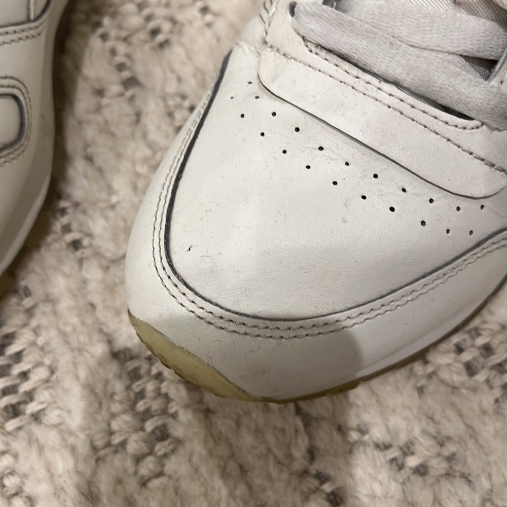 Reebok Women’s Classic White leather 8.5 sneakers - Picture 7 of 7